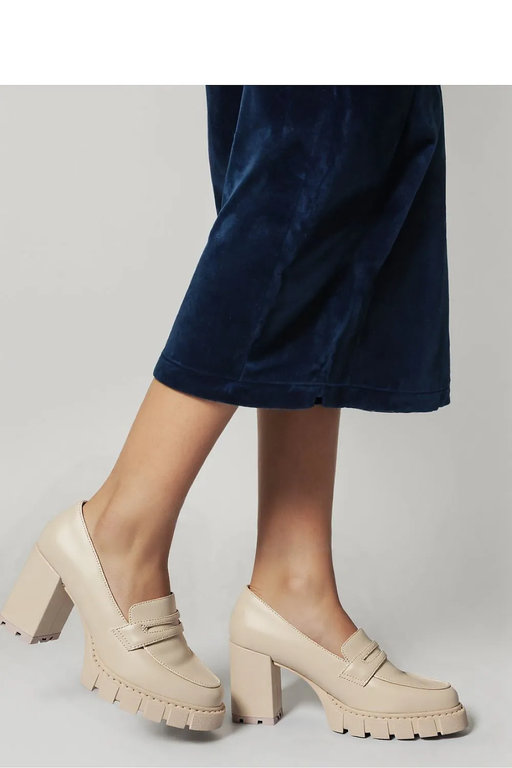 Block heel pumps