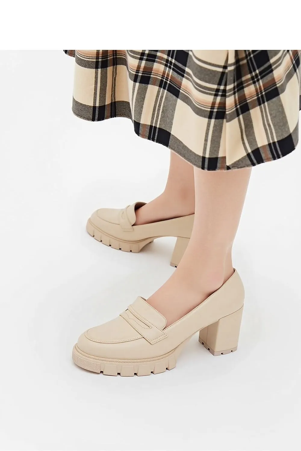 Block heel pumps