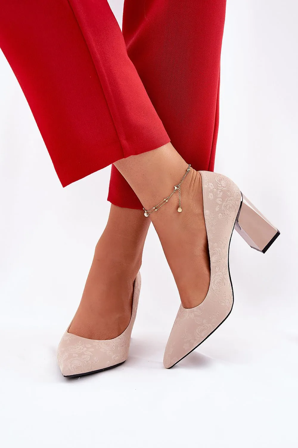 Block heel pumps