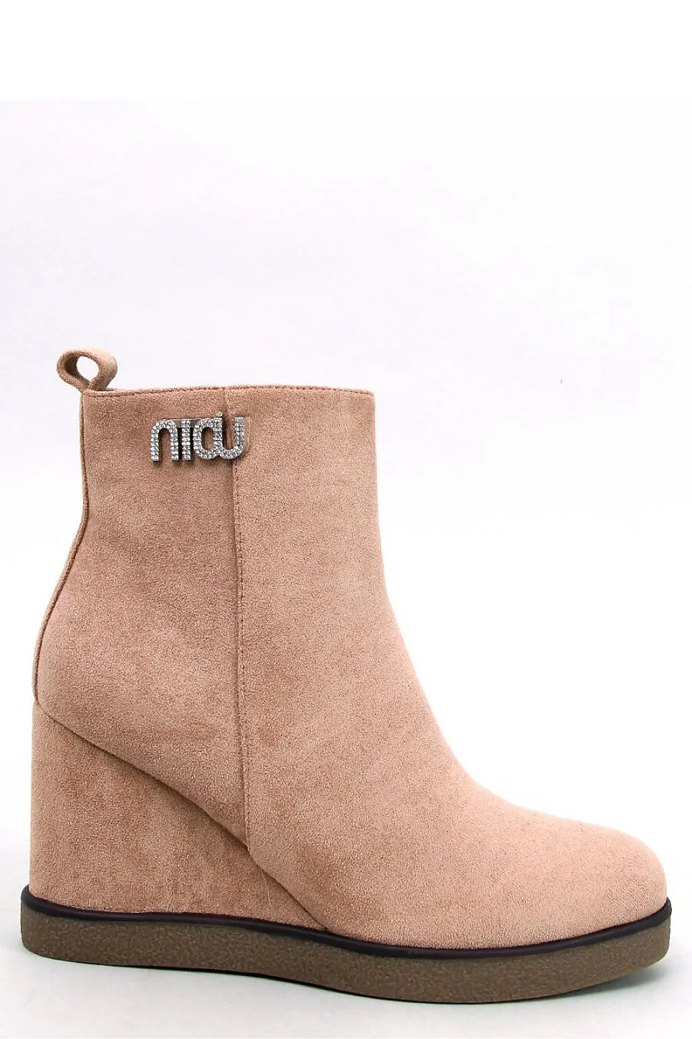 Buskin boots