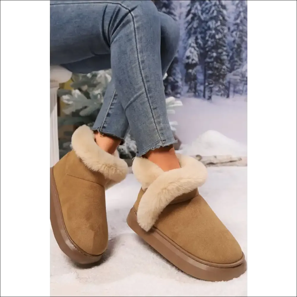 Chic Faux Fur Round Toe Platform Boots