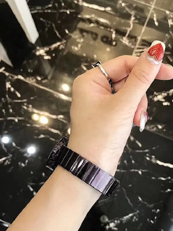 Elegant Starry Pattern Black Dial Women's Watch
