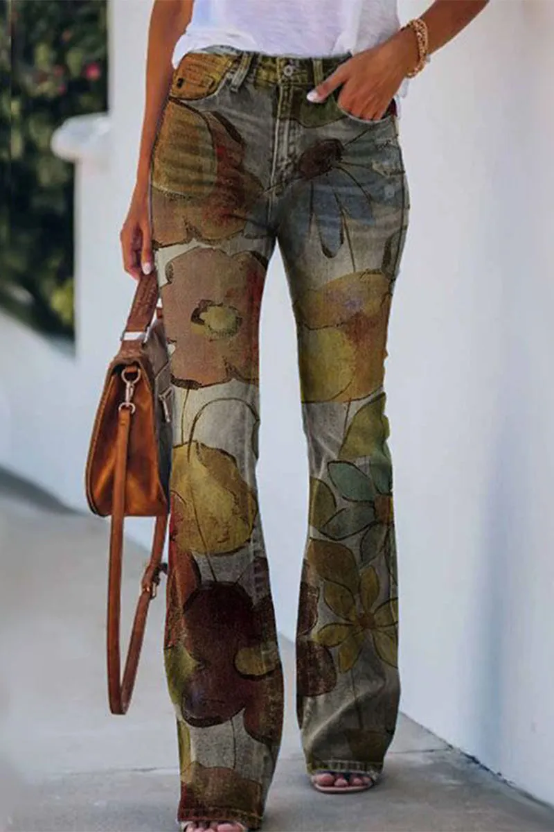 Floral Grace™ | Women's Casual Denim Jeans | Regular Fit, Floral Pocket Design, Durable Cotton Blend