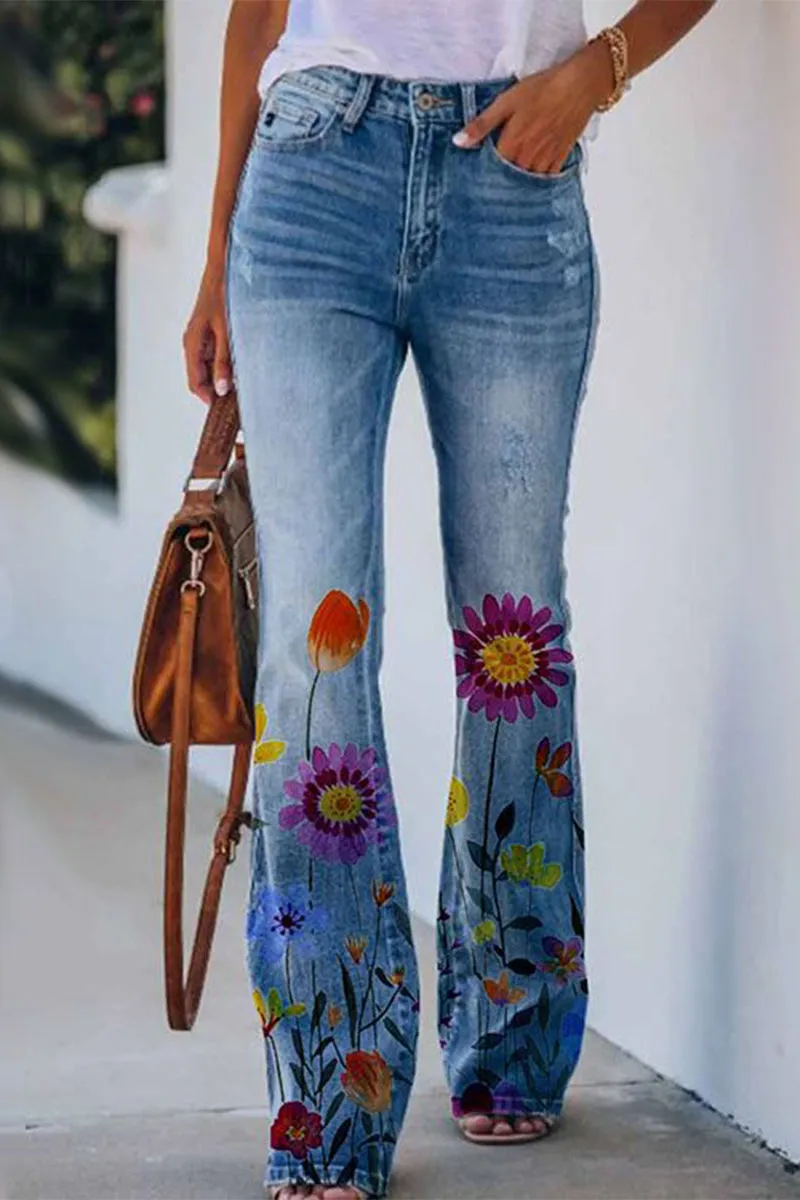 Floral Grace™ | Women's Casual Denim Jeans | Regular Fit, Floral Pocket Design, Durable Cotton Blend