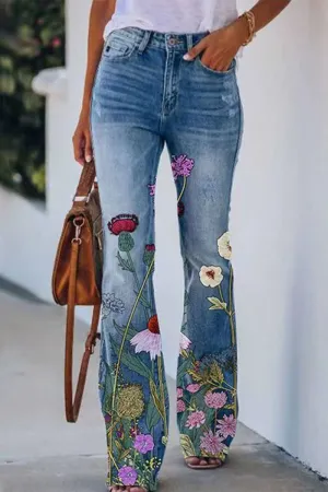Floral Grace™ | Women's Casual Denim Jeans | Regular Fit, Floral Pocket Design, Durable Cotton Blend