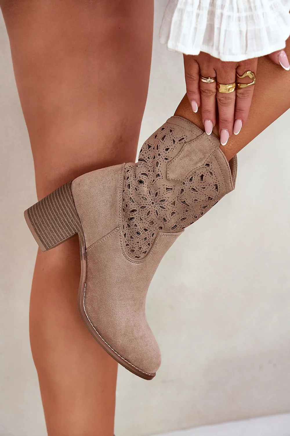 Heel boots