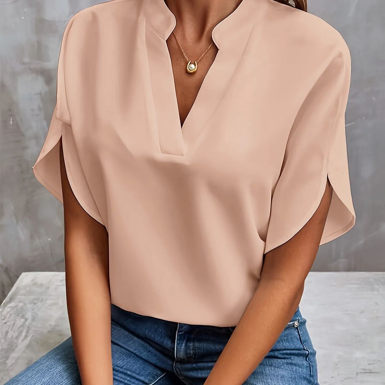 Jazmin® | Light and elegant blouse