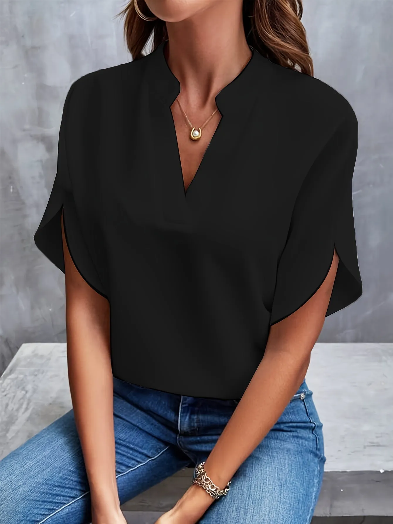 Jazmin® | Light and elegant blouse