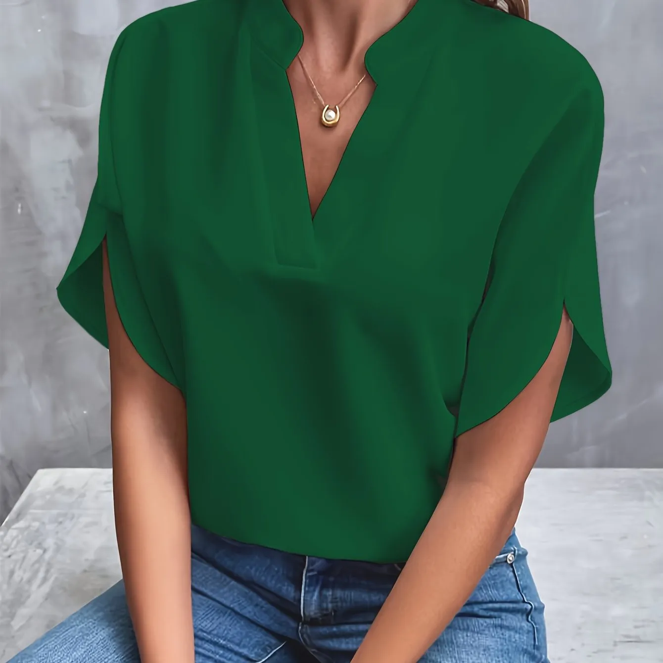 Jazmin® | Light and elegant blouse