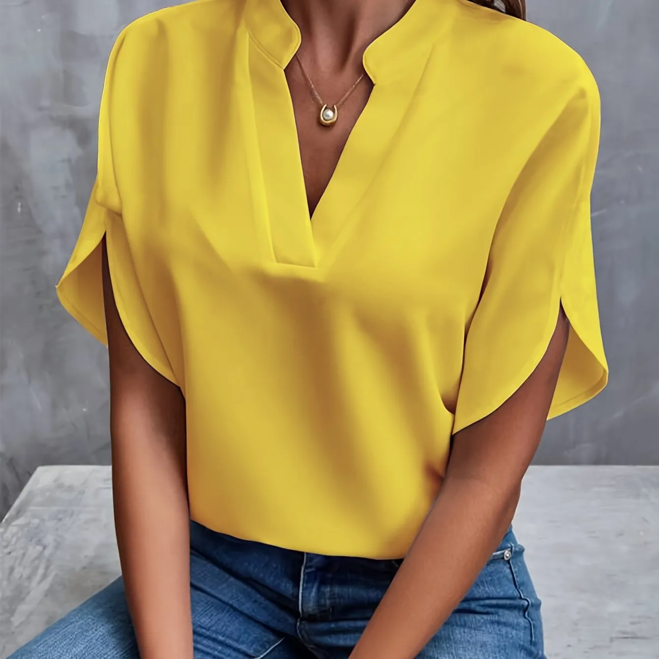 Jazmin® | Light and elegant blouse