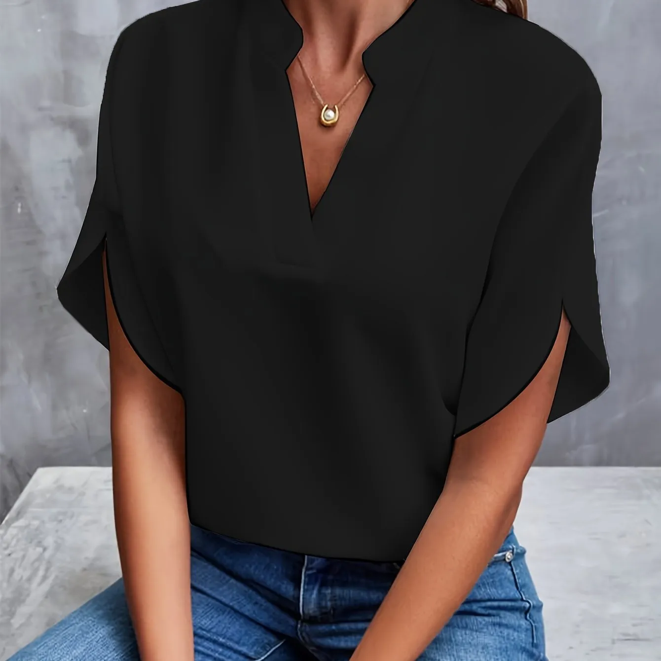Jazmin® | Light and elegant blouse