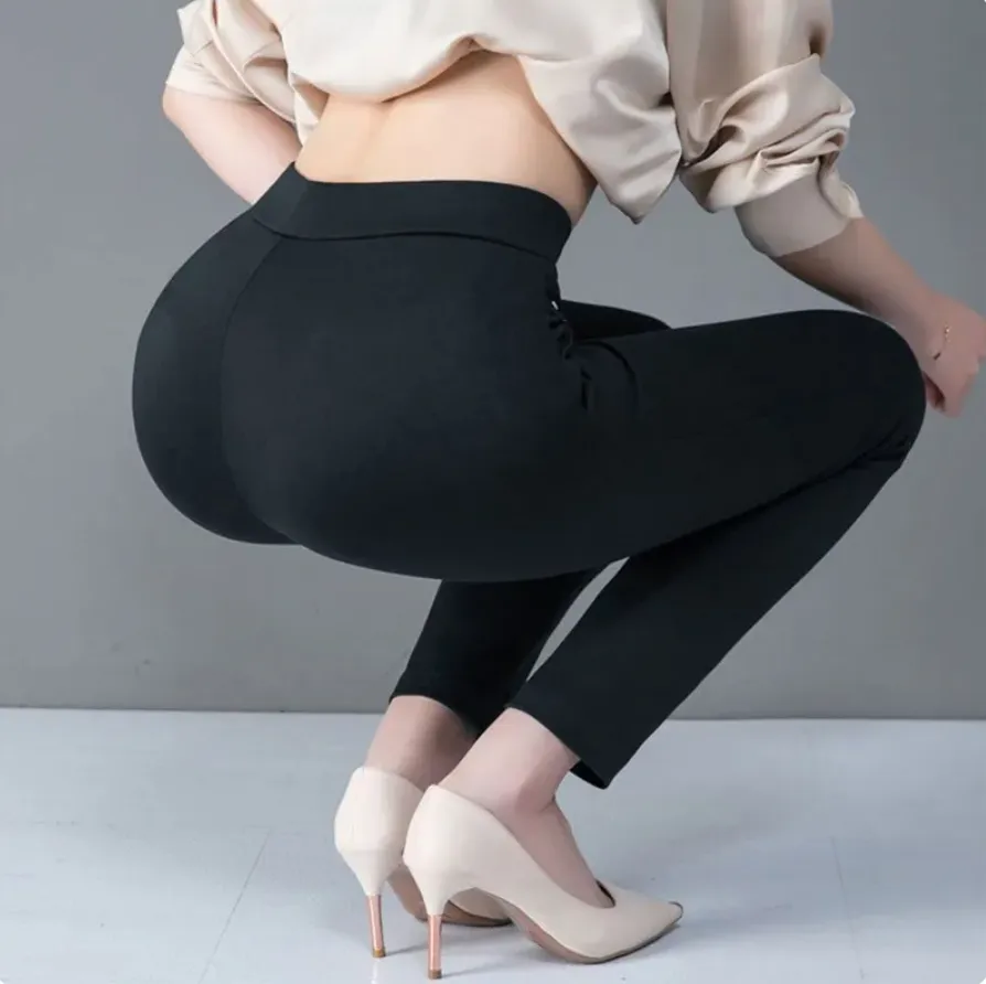 Legging Aura™ | Women's High-Waisted Leggings | Stretch Fit, Faux Pocket Detail & Flexible Comfort