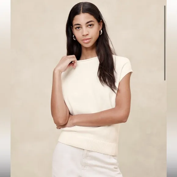 NWT Banana Republic Crew Neck Sweater Tee