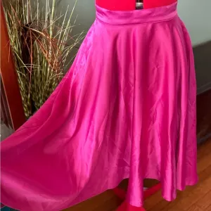 Nwt Vixen michelline pitt satin Pink Women's swing Skirt small