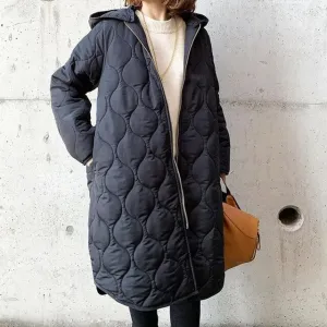 Quilted Aura™ | Women's Long Quilted Coat | Warm Insulation, Stylish Design & Water-Resistant Fabric