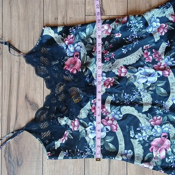 Victoria's Secret Gold Label Black Floral Slip Mini Dress. Size L