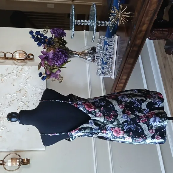 Victoria's Secret Gold Label Black Floral Slip Mini Dress. Size L