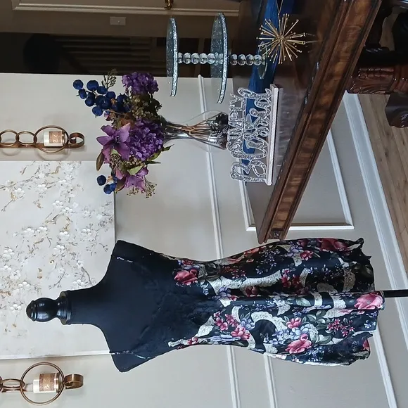 Victoria's Secret Gold Label Black Floral Slip Mini Dress. Size L