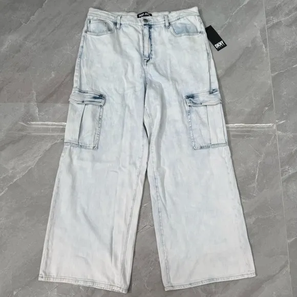 Women's DKNY Jeans High-Rise Wide-Leg Cargo Jeans Light Wash Cotton Size 32