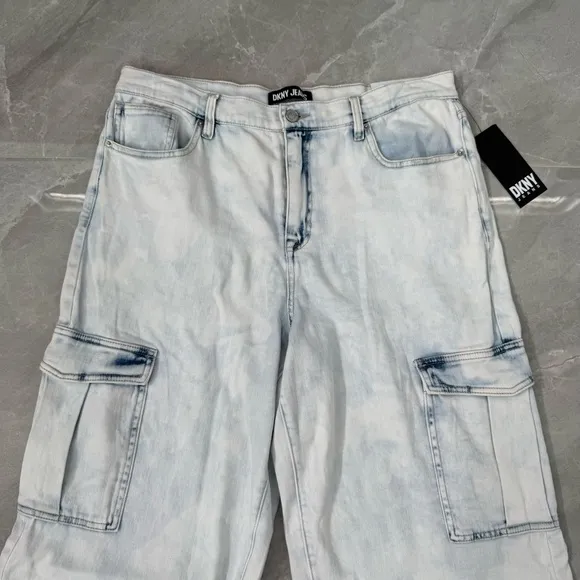 Women's DKNY Jeans High-Rise Wide-Leg Cargo Jeans Light Wash Cotton Size 32